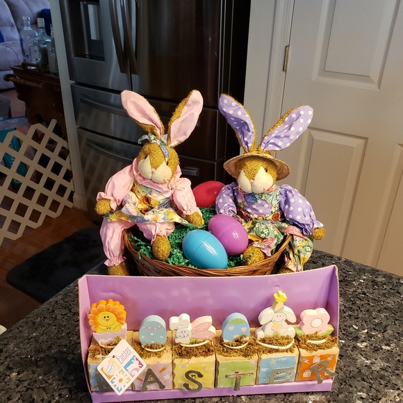 EASTER ITEMS, 5 Easter items Plus a couple extras thrown in - Picture 12 of 13
